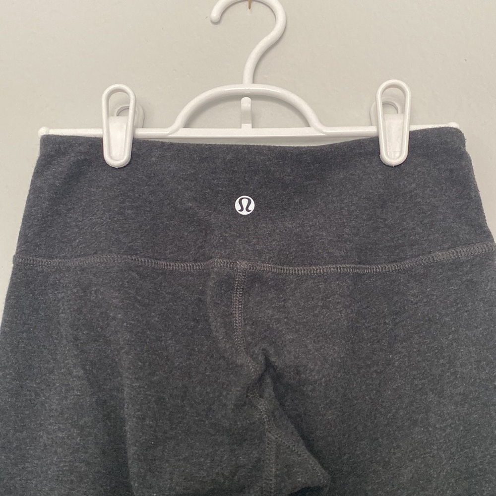 lululemon leggings - Picture 3 of 4